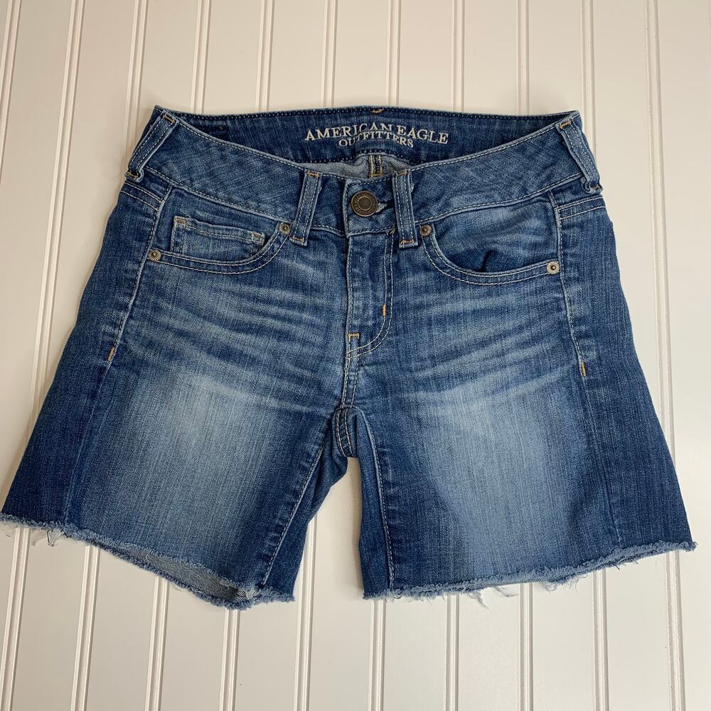 American Eagle Outfitters Low Rise Cut off Jean Shorts Sz 0